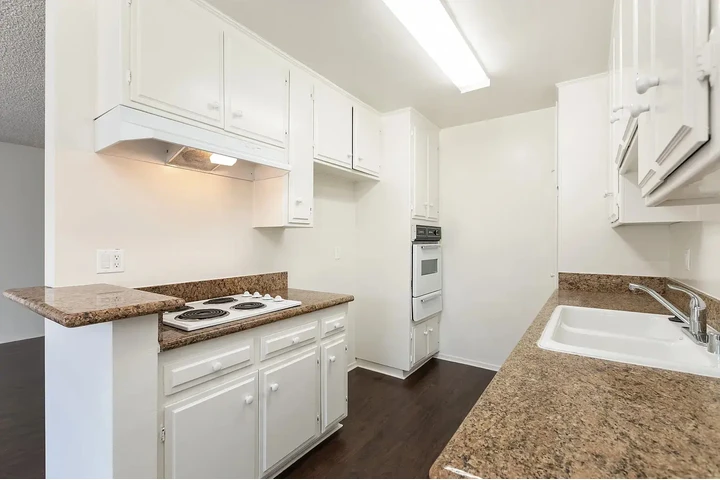 $1100 : Apartamento cómodo y moderno image 8