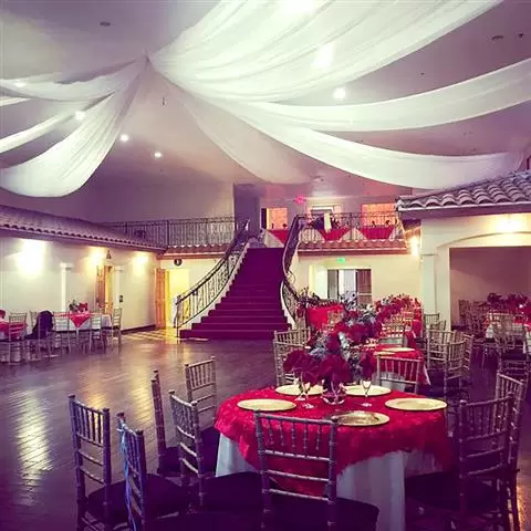¡Salón de fiestas! image 1