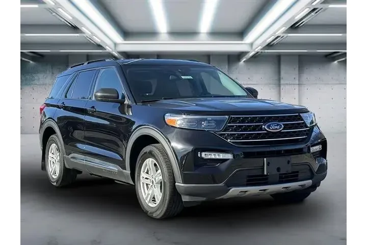 $25895 : Ford Explorer 2021 AWD XLT 4 image 2