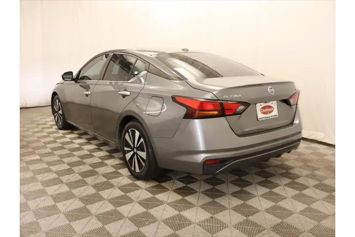 $17511 : Nissan Altima 2022 2.5 SV 4d image 3