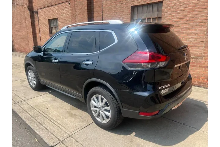 $15500 : 2020 Rogue SV image 5