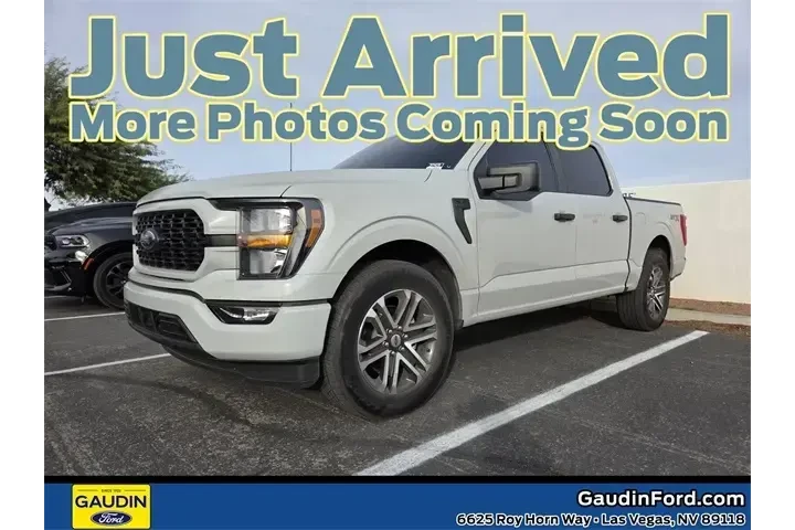 $31753 : Ford F-150 2023 4x2 XL 4dr S image 1