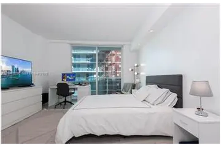 $4000 : Rental property with 2 bedro image 7