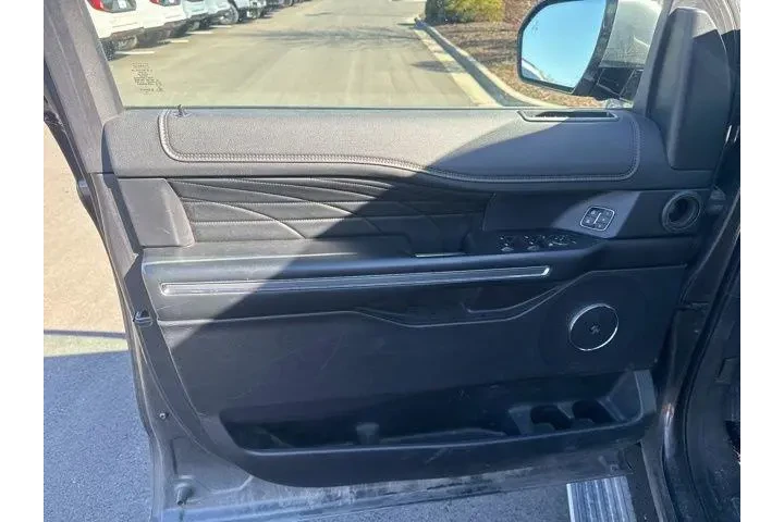 $25000 : Ford Expedition 2019 4x4 Pla image 8