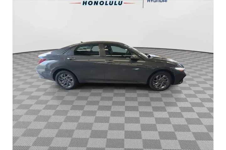 $24995 : Hyundai ELANTRA Hybrid 2025 image 9
