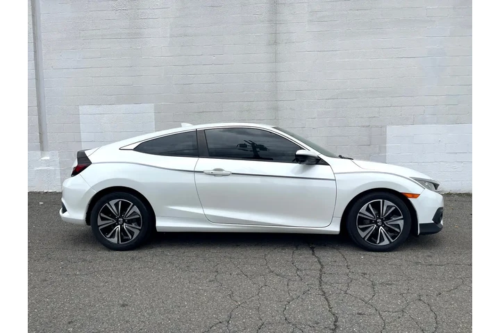 $13995 : 2017 Civic Coupe EX-T CVT image 7