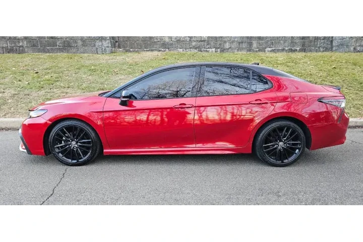 $19995 : 2021 Camry XSE image 8