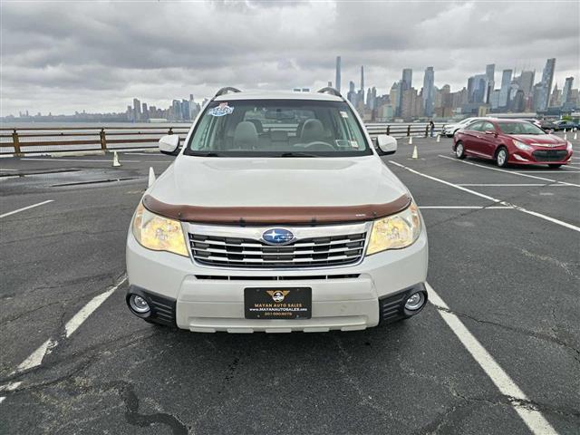 $9495 : 2009 SUBARU FORESTER image 5