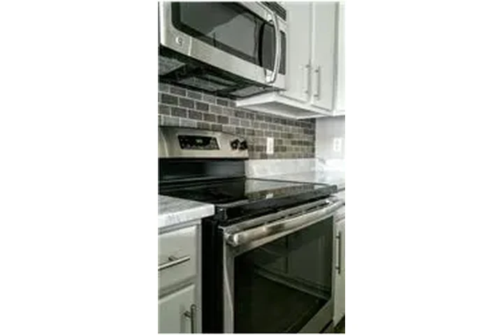 $3249 : Rental property with 2 bedro image 2