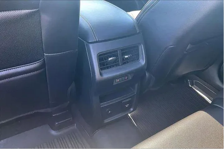 $32500 : Ford Edge 2024 AWD ST 4dr SU image 10