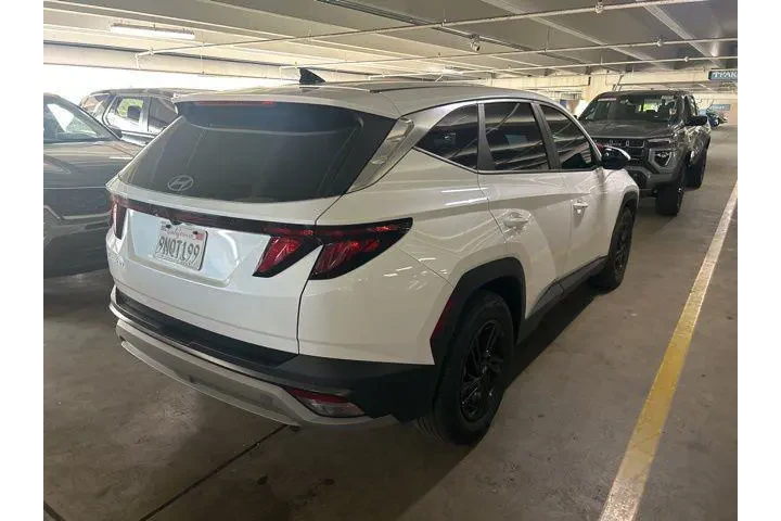 $23990 : Hyundai TUCSON 2025 SE 4dr S image 2