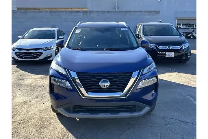 $18995 : Nissan Rogue 2023 SV 4dr Cro image 2