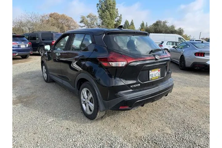 $13500 : Nissan Kicks 2022 S 4dr Cros image 3