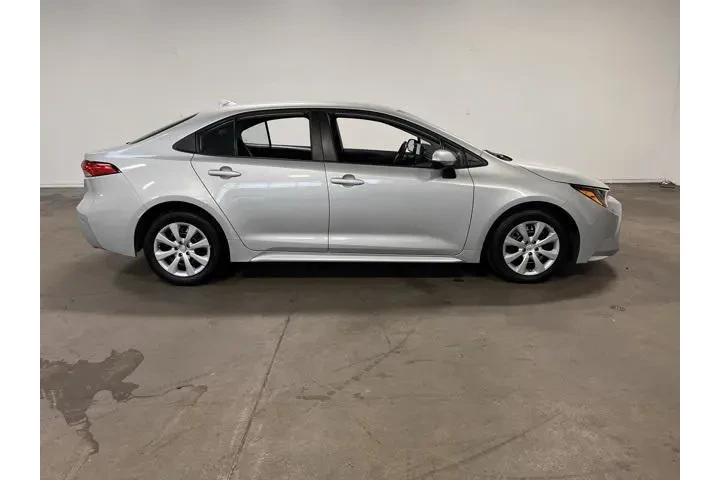 $19503 : Toyota Corolla 2023 LE 4dr S image 2