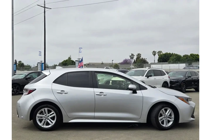$22888 : Toyota Corolla Hatchback 201 image 8