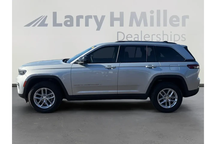 $24961 : Jeep Grand Cherokee 2023 4x2 image 2