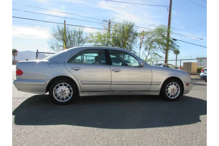 $4995 : 2001 Mercedes-Benz E-Class E image 3