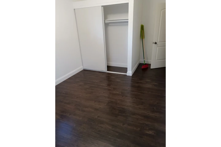 $750 : Cuarto en Santa ana con parkin image 3