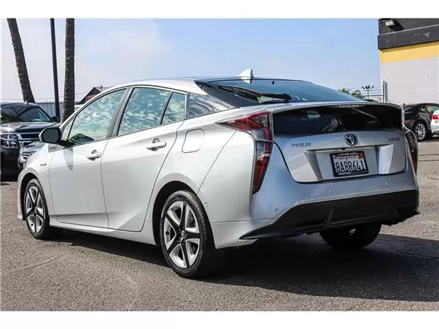 2017 Toyota Prius Three Tourin image 2