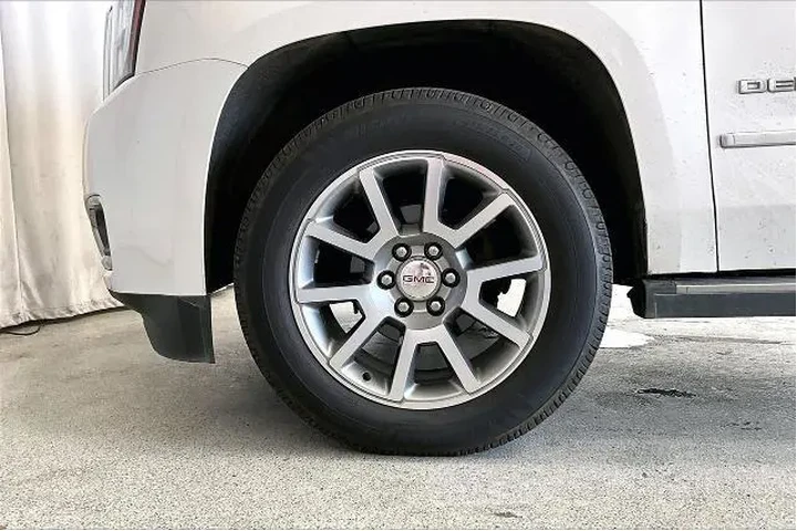 $36601 : GMC Yukon 2020 4x4 Denali 4d image 6