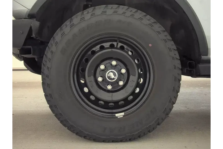 $32999 : Ford Bronco 2023 4x4 Black D image 9