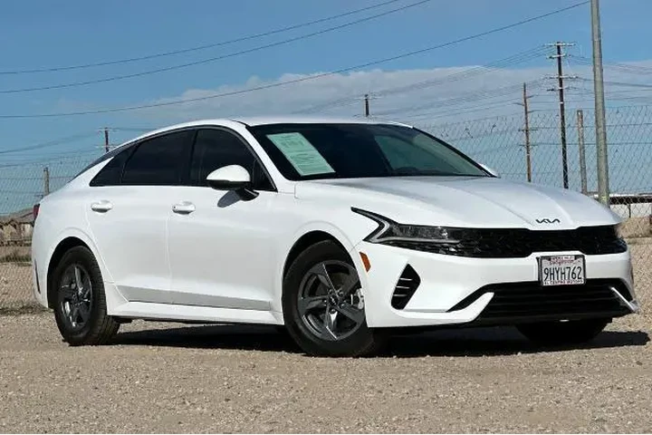 $19500 : Kia K5 2024 LXS 4dr Sedan image 2