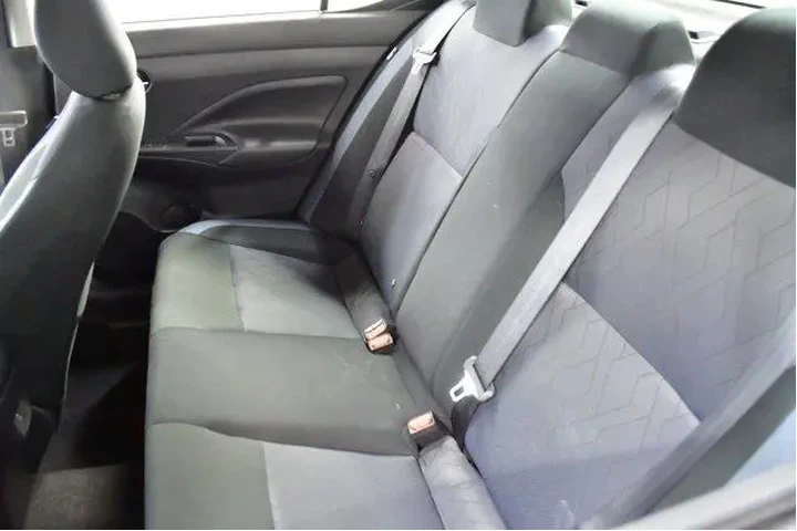 $16994 : Nissan Versa 2025 SV 4dr Sed image 10