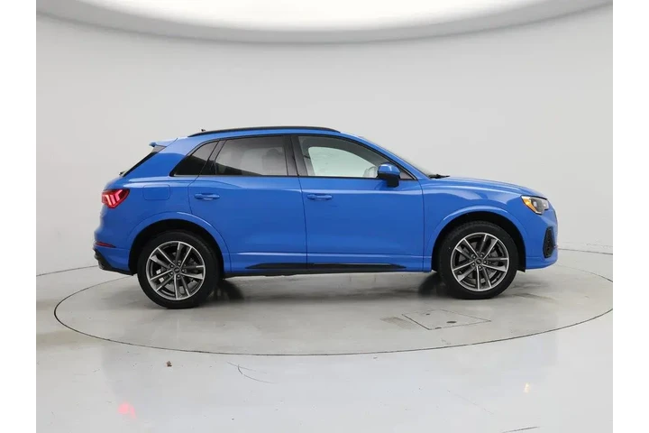 $22998 : Audi Q3 2022 AWD quattro S l image 7