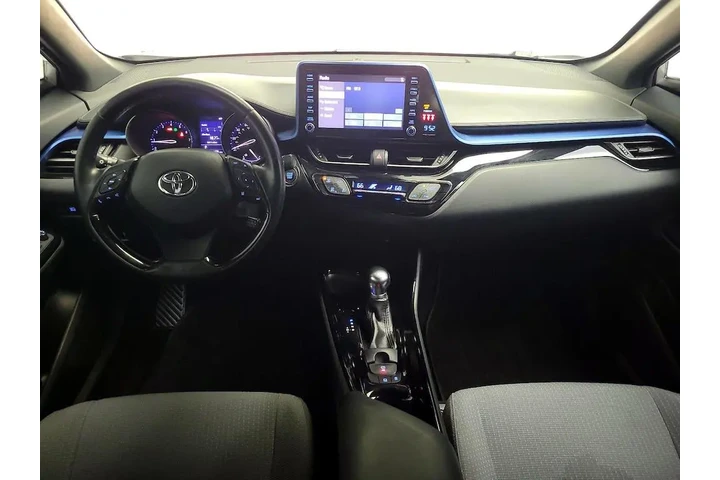 $18998 : Toyota C-HR 2019 XLE 4dr Cro image 9