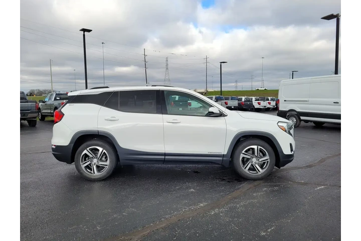 $18226 : GMC Terrain 2019 SLT 4dr SUV image 2