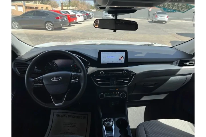 2022 Escape Hybrid SE image 9