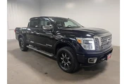 Nissan Titan 2017 4x4 Platin en Santa Rosa