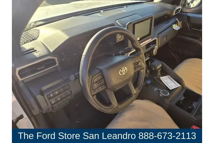 $37277 : Toyota Tacoma 2025 4x4 SR 4d image 3