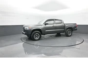 $27795 : Toyota Tacoma 2017 4x4 TRD S thumbnail