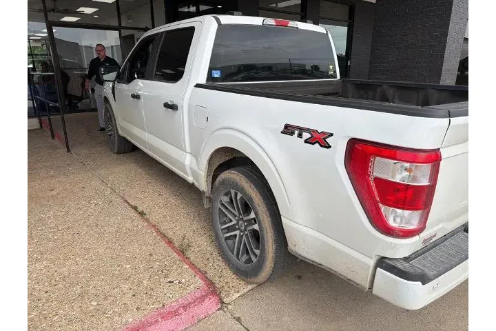 $31630 : Ford F-150 2023 4x2 XL 4dr S image 7