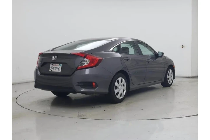 $17998 : Honda Civic 2018 LX 4dr Seda image 8
