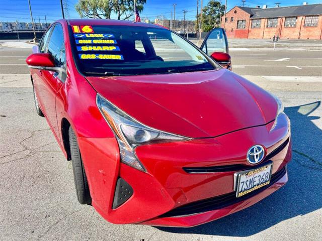 $18995 : 2016 Prius Two image 2