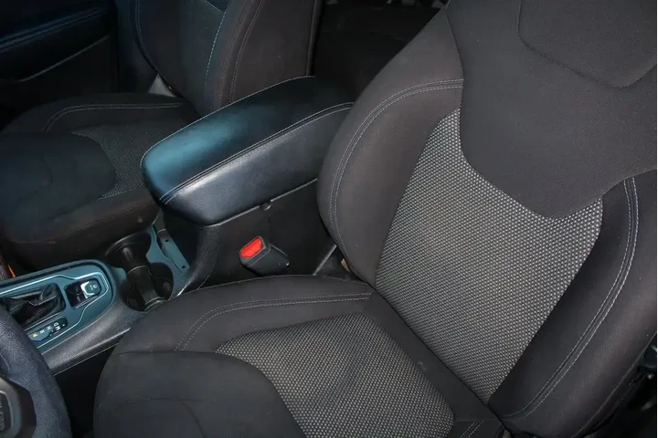 $12689 : Jeep Cherokee 2019 Latitude image 4