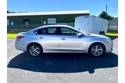 $10495 : 2013 Altima thumbnail