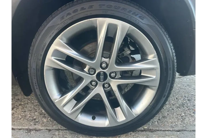 $10900 : 2017 MKC Reserve image 10