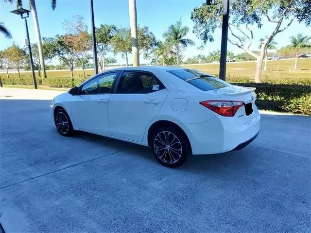 $8000 : COROLLA S PLUS -- 2016 image 4