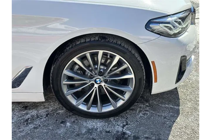 $32300 : BMW 5 Series 2023 AWD 530i x image 10