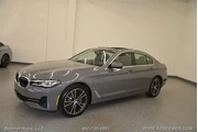 $30998 : BMW 5 Series 2022 530e 4dr S thumbnail