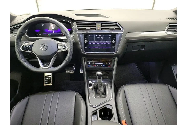 $27998 : Volkswagen Tiguan 2023 SE R- image 9