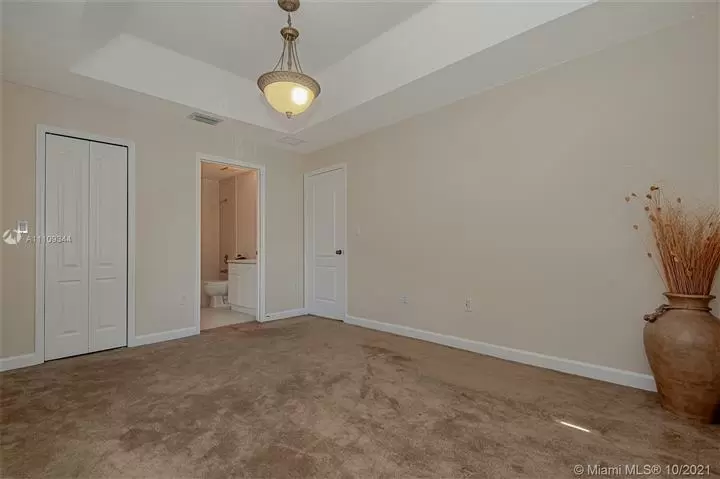 $545000 : MIAMI LAKES image 5