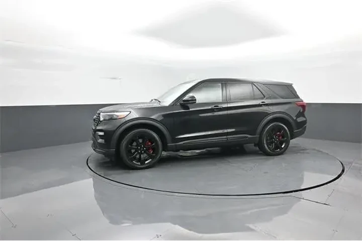 $38212 : Ford Explorer 2022 AWD ST 4d image 4