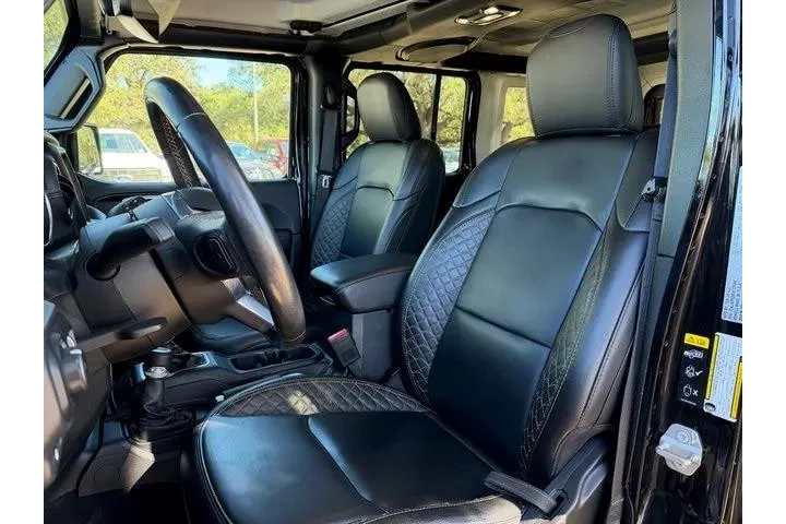 $30299 : Jeep Wrangler Unlimited 2021 image 8