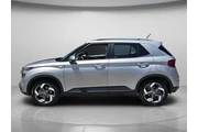 $20544 : Hyundai VENUE 2025 SEL 4dr C thumbnail