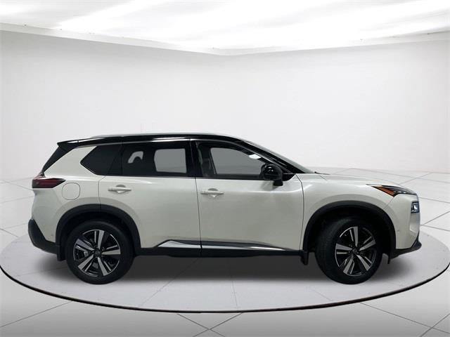 $27948 : Pre-Owned 2023 Rogue SL image 2