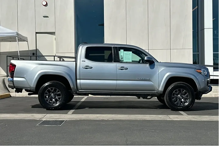 $34900 : Toyota Tacoma 2022 4x4 TRD O image 2